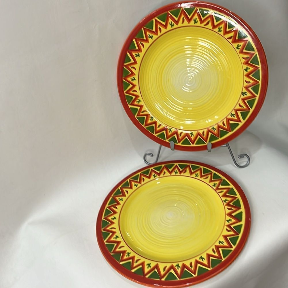 Oneida Kitchen LaFiesta Dinner Plates 11 In Round Set 2 Yellow Red Cactus Pepper - Picture 3 of 5